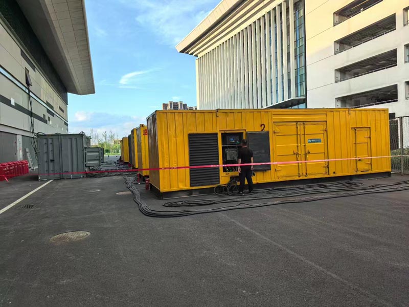 张家港柴油发电机冬季保养注意事项?